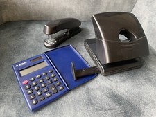 Staples Bürowaren Locher Tacker Taschenrechner Schwarz Office Set