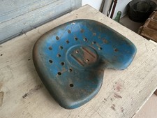 C0674 Alter Traktor Sitz |