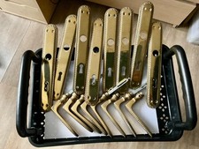 4 Sets Türbeschläge und