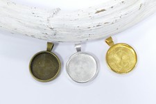 Metall Anhänger Medallion Charm, Cabochon rund 36x28mm verschiedene Farben 1x