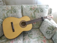 Konzertgitarre der Marke