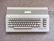 Comodore 64 II mit Jiffy-Dos, und intigrierten SD2IEC Kartenleser