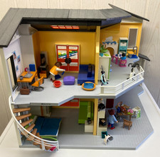 Playmobil City Life 9266 modernes Wohnhaus Einrichtung Beleuchtung viel Zubehör