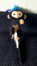 WowWee Fingerlings Baby Affe Finn Schwarz Anhänger Klammeraffe Äffchen 2017