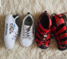 2 Kinder Schuhen. Gute Marken, guter Zustand. Fur Jung’s und Maschen.