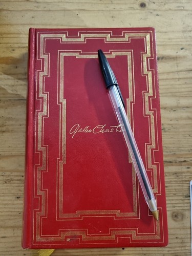 Agatha christie collected - agatha,