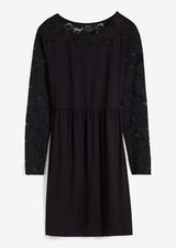 Neu Kleid mit modischer Spitze