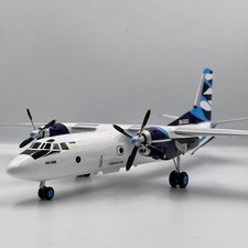 Antonov An-26 Vulkan Reg: UR-CQZ mit Fahrwerk Maßstab 1/72