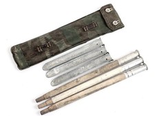 Schweiz, Satz Zeltstangen in Tasche , aus der Zeit des 2. Weltkrieg