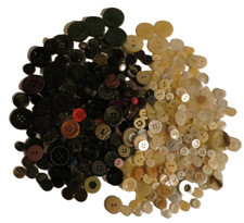 Konvolut Knopfmischung - ca. 220g - verschiedene Farben und Größen