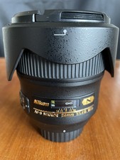 Fast Neu Nikon AF-S Nikkor