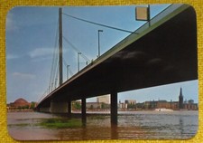 Ansichtskarte Düsseldorf, Oberkasseler Brücke mit Tonhalle (57-24-4A)