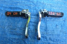 Yamaha  SR500  2J4   Fußrasten Halter vorne links und rechts Verchromt Bracket