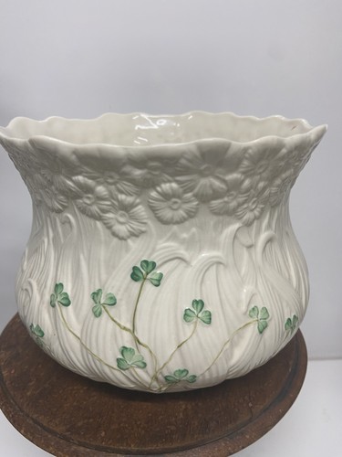 Belleek ireland shamrock - ireland,