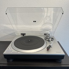 Technics SL-1500C Premium Class Plattenspieler Ortofon 2M Red System silber