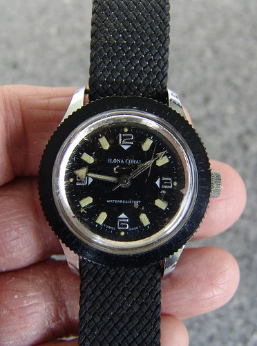 Ilona coral vintage diver - ilona, /