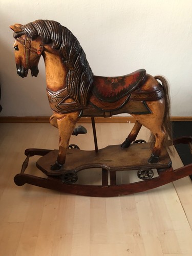 Vintage schaukelpferd - vintage-schaukelpferd,