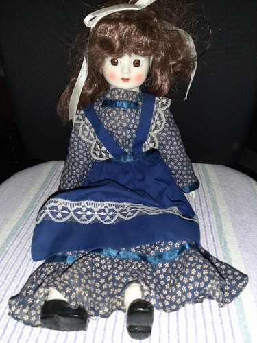 Vintage gilde porzellanpuppe - vintage,