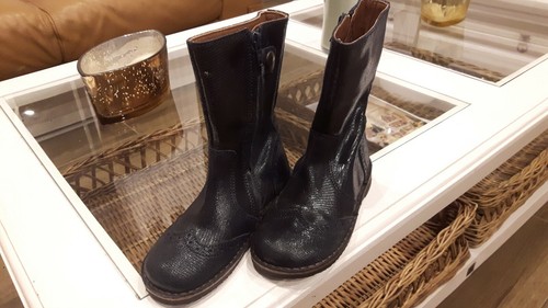 Wunderschöne stiefel von - wunderschöne,