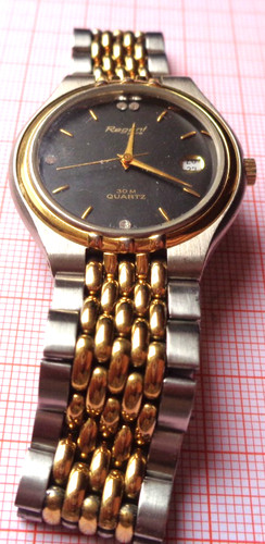 ältere armbanduhr quarz - armbanduhr,