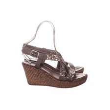 Laura Lenti, Keilschuhe