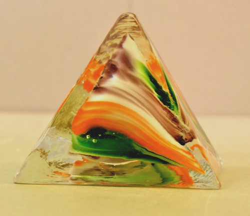 Skulptur aus glas - in, form
