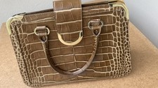 Aigner Damenhandtasche