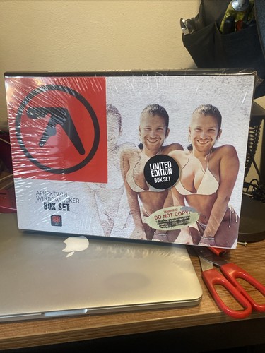 Aphex twin boxset actionfigur - aphex,