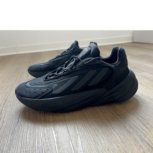 Adidas yeezy 700 triple - adidas, v3