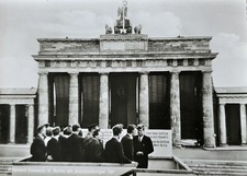 AK Berlin John F. Kennedy Brandenburger Tor 1963 Mauer