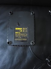Dewalt DE9116 18V Ladegerät NiMH 230V für Akkus NimH und NiCd 7,2-18V 