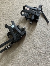 Fahrrad Pedale (L+R) mit Pedalhaken-/Riemen | NEU