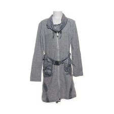 Airfield, Mantel, Mädchen