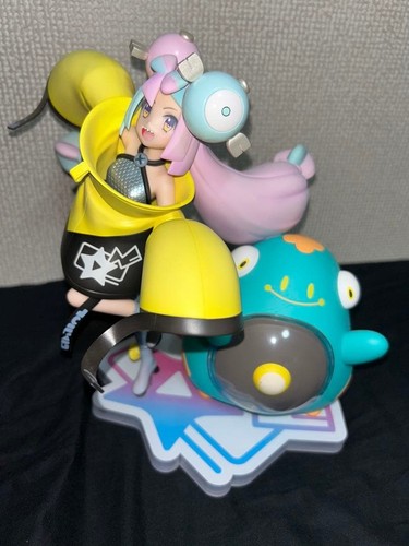 Pokemon center iono - pokemon, with