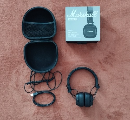 Marshall major ear - major, on