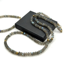 Facettiertes Labradorit