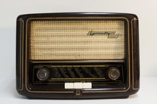 Grundig UKW/MW-Radio Type 810
