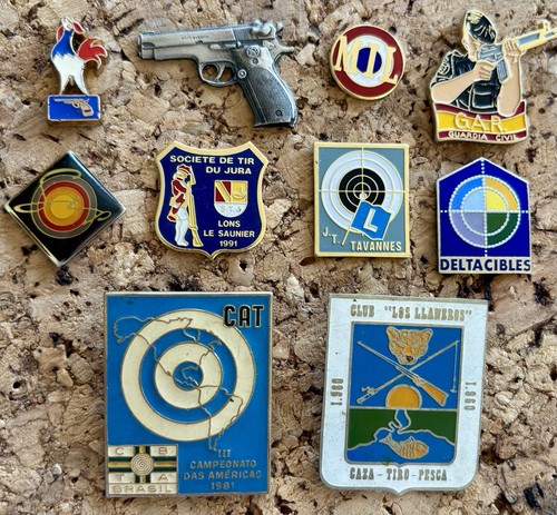 Konvolut pins - konvolut, 10