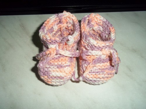 Handgestrickte puppenschuhe - handgestrickte,