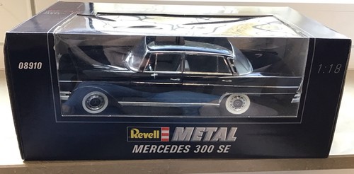 Revell metall mercedes - revell, 1:18