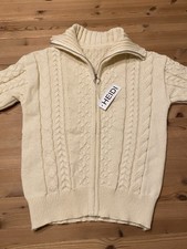 Wunderschöne Strickjacke
