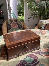 Antike Schmuckschatulle .Intarsiert. Kunstvoll gearbeitet. Top erhalten.