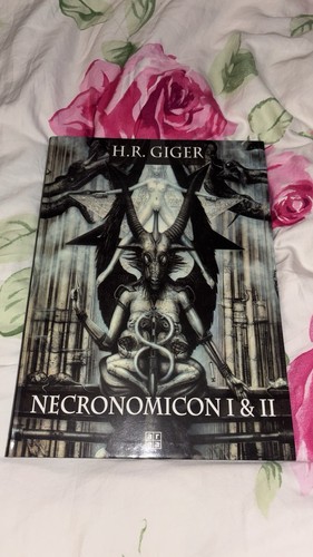 Giger necronomicon ii - h.r.,