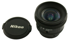 NIKON AF Nikkor 2,8/20 20mm F2,8 2,8 analog digital prime lens near new fast neu