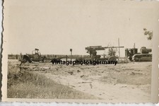 Z2116 Foto Russland russischer Raupenschlepper Kettenschlepper Geschütz LKW Flak