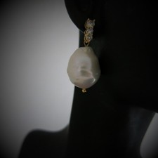 Ohrringe Ohrstecker Echte Perlen Barock 14,5mm Weiß mit Zirkonia Steinen im Etui