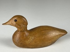 Holz Figur Ente 13,5 cm. -