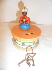 sehr alte Holz Spardose mit sitzender Figur - Osmane Türke Sultan? Erzgebirge ?