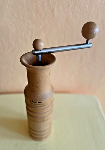 Schnitzer getreidemühle mit - schnitzer.,