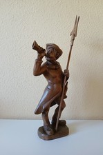 Große handgeschnitzte